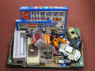 Lot 508 - An assorted collection of Diecast, Tinplate,...