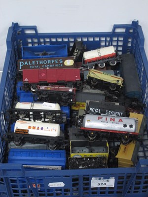 Lot 524 - Thirty Four OO Gauge/4mm Unboxed Items of Four...