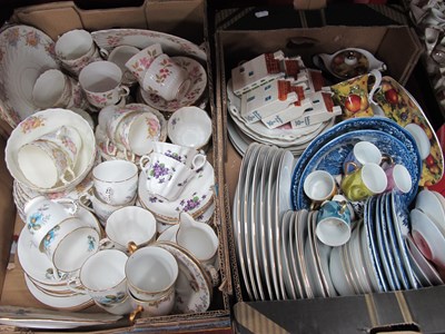 Lot 1022 - China Teaware, Delft, Worcester dinner ware,...