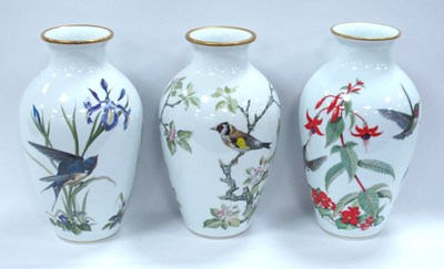 Lot 1269 - Franklin Mint Bird Vases - 'The Woodland',...