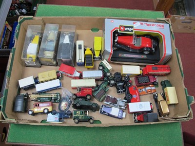 Lot 419 - A Quantity of Diecast Model Vehicles by Lledo,...