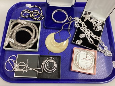 Lot 6 - A Selection of Modern Costume Jewellery,...