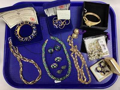 Lot 8 - Camrose & Kross Jacqueline Kennedy Collection;...