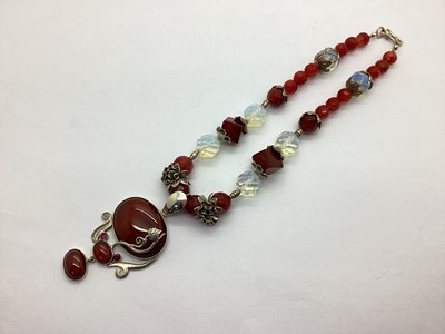Lot 150 - An Ornate Necklace, with alternate graduated...