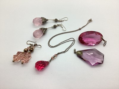 Lot 176 - A Small Collection of Faceted Glass Jewellery,...