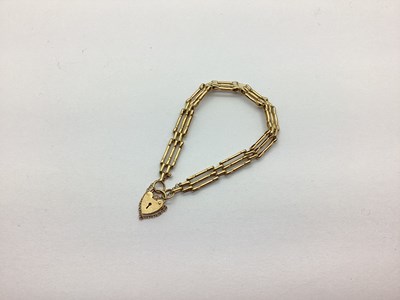 Lot 213 - A Dainty 9ct Gold Gate Link Style Bracelet, to...