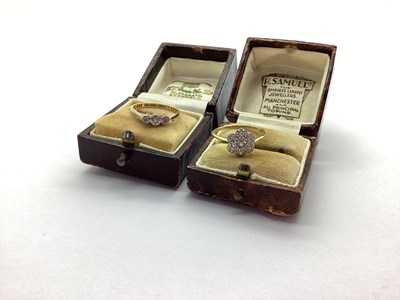 Lot 267 - An Antique Dainty Diamond Set Flowerhead...