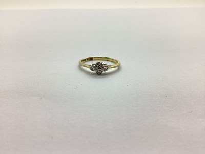 Lot 251 - A Dainty Antique Four Stone Ring, collet set,...