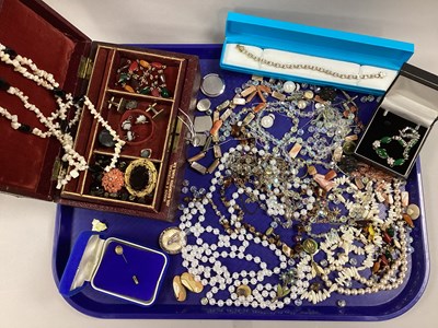 Lot 42 - Assorted Costume Jewellery, including modern...