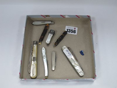 Lot 1356 - Knives, to include three with hallmarked...