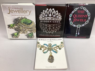 Lot 104 - Books - Understanding Jewellery [David Bennett...