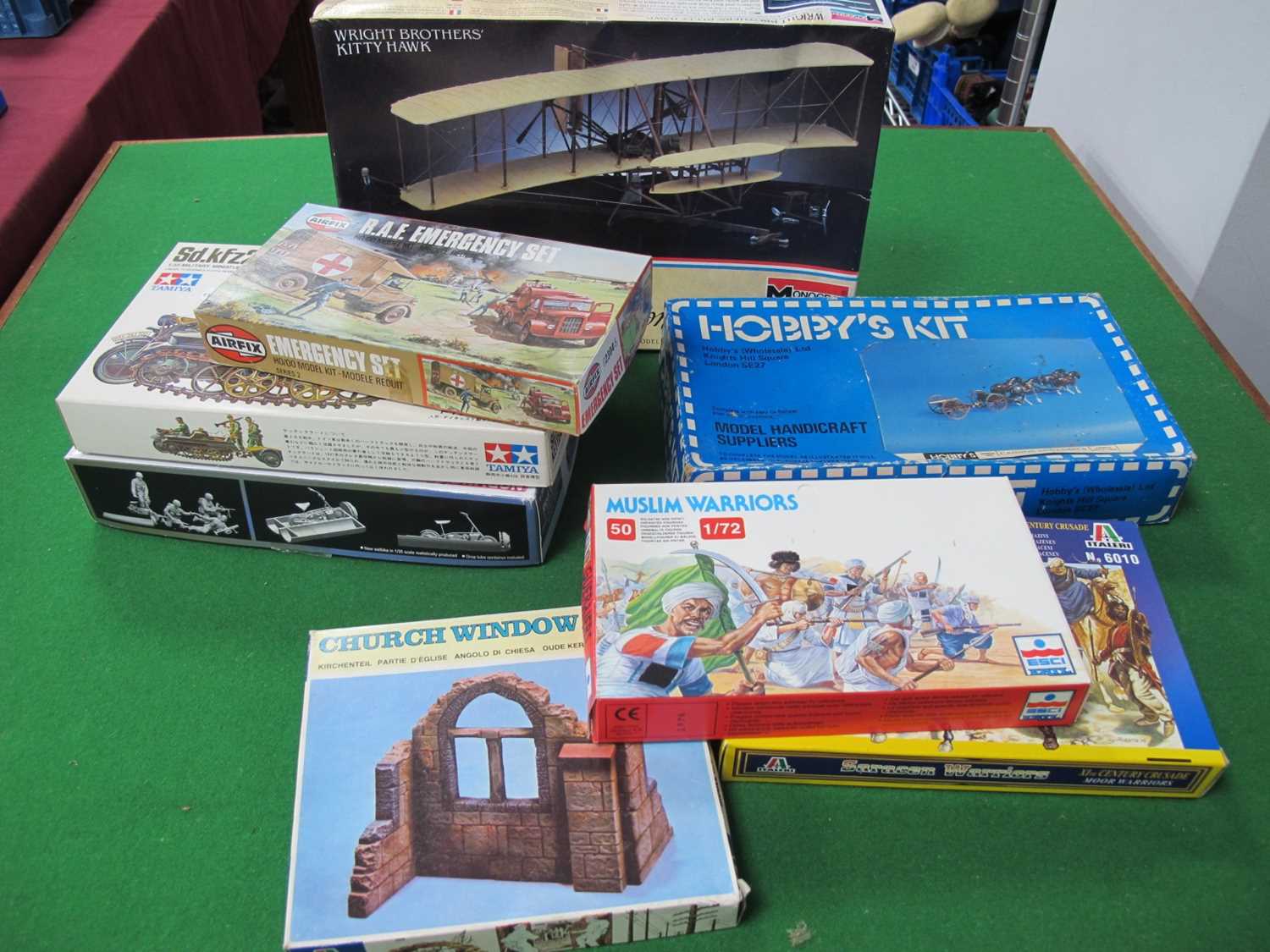 Lot 659 - Eight plastic, balsa model kits by Tamiya,...