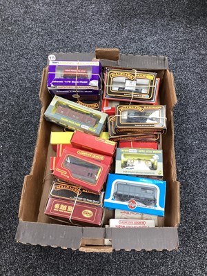 Lot 18 - OO gauge rolling stock by Hornby, Airfix,...