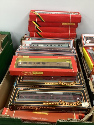 Lot 49 - OO gauge coaches from Tri-ang, Mainline, Lima...