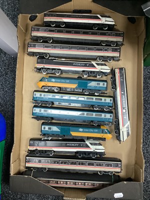 Lot 71 - OO HST 125 gauge dummy power units and coaches...