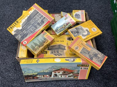 Lot 133 - A Quantity of HO Scale Plastic Lineside...