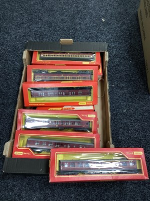 Lot 151 - OO gauge coaches and wagons from Tri-ang...
