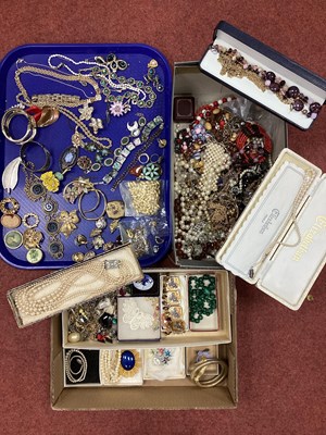 Lot 46 - A Mixed Lot of Assorted Costume Jewellery,...