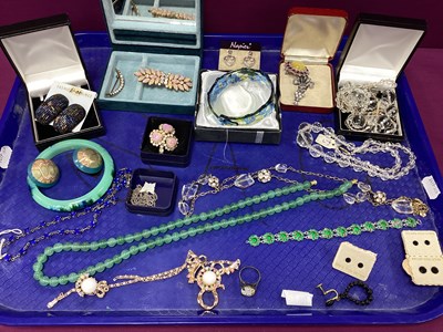 Lot 26 - A Collection of Costume Jewellery, to include...