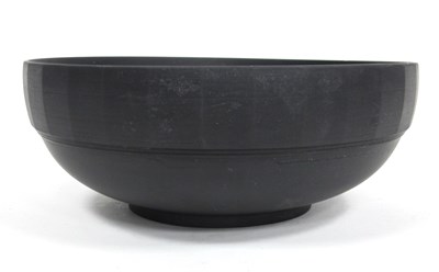 Lot 1112 - A Keith Murray for Wedgwood Black Basalt...