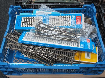 Lot 207 - A quantity of HO/OO Gauge Points, Slips,...