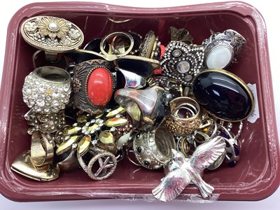 Lot 246 - A Quantity of Modern Costume Rings, to include...