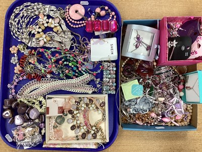 Lot 50 - A Quantity of Costume Jewellery, in hues of...