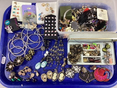 Lot 69 - An Assortment of Modern Earrings, to include...