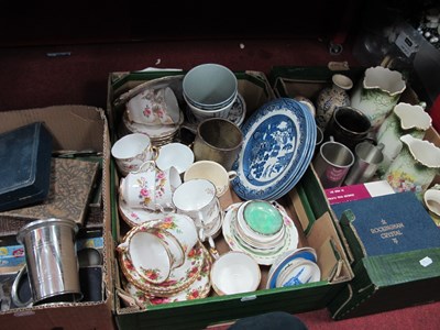 Lot 1035 - Teaware, three graduated jugs, Oriental vases,...