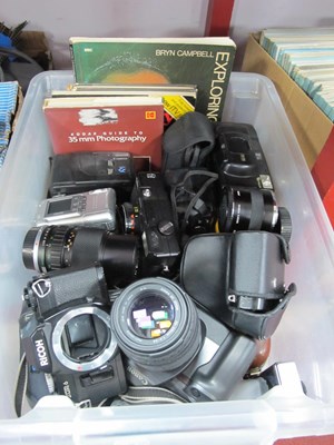 Lot 1077 - Cameras - Ricoh XR6, Chinon CE4, Canon EOS 600...
