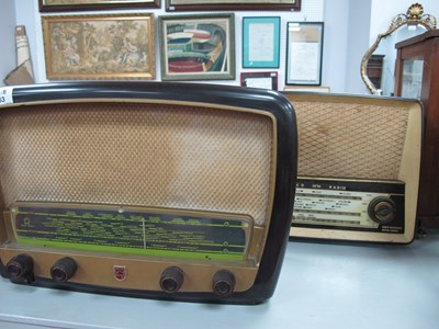 Lot 1463 - Vintage Radio's - two Bakelite examples, one...