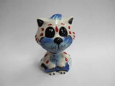 Lot 1289 - Lorna Bailey - Tad the Cat, 12cm high.