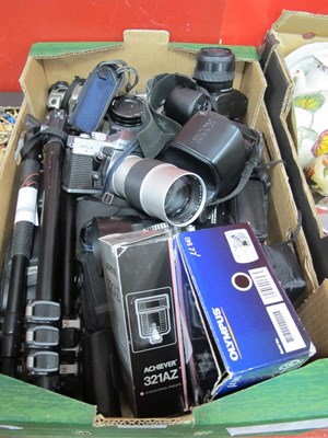 Lot 1011 - Cameras, Ricoh A50, EXA 500, Minolta, Praktica,...