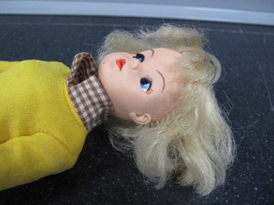 Lot 301 - Assortment of Sindy and Similar dolls and...