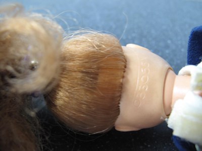 Lot 301 - Assortment of Sindy and Similar dolls and...