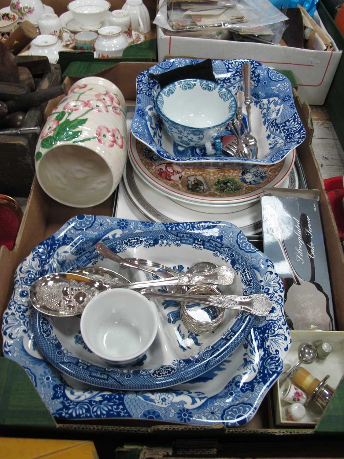 Lot 1099 - Royal Worcester "Davenham Platinum" Cake Plate,...
