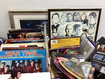 Lot 359 - A quantity of Star Trek Themed Items, to...