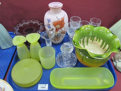 Lot 1250 - Uranium Type Frosted Glass Dressing Table Set,...