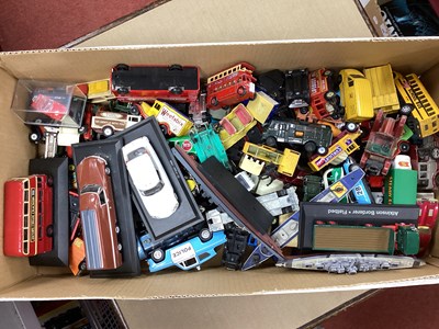 Lot 381 - A quantity of diecast model cars, locomotives,...