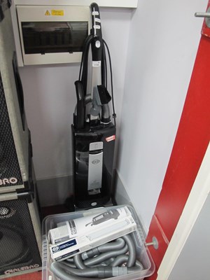 Lot 1150 - Sebo Automatic X4 Upright Vacuum Cleaner