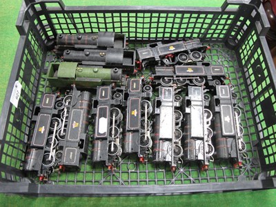 Lot 627 - Eleven Hornby Dublo 'OO' Gauge/4mm 3 Rail...