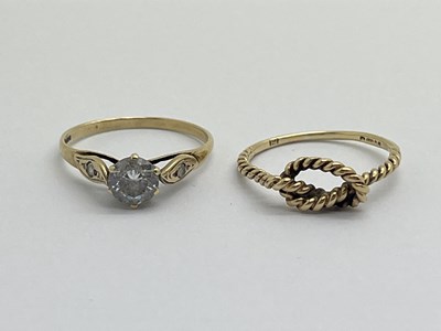 Lot 350 - A 9ct Gold Single Stone Dress Ring, claw set,...