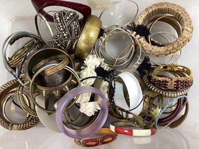 Lot 54 - A Collection of Modern Bangles :- One Box