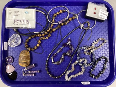 Lot 18 - An Assortment of Hardstone Jewellery, to...