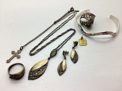 Lot 204 - A Collection of "925" Jewellery, to include a...