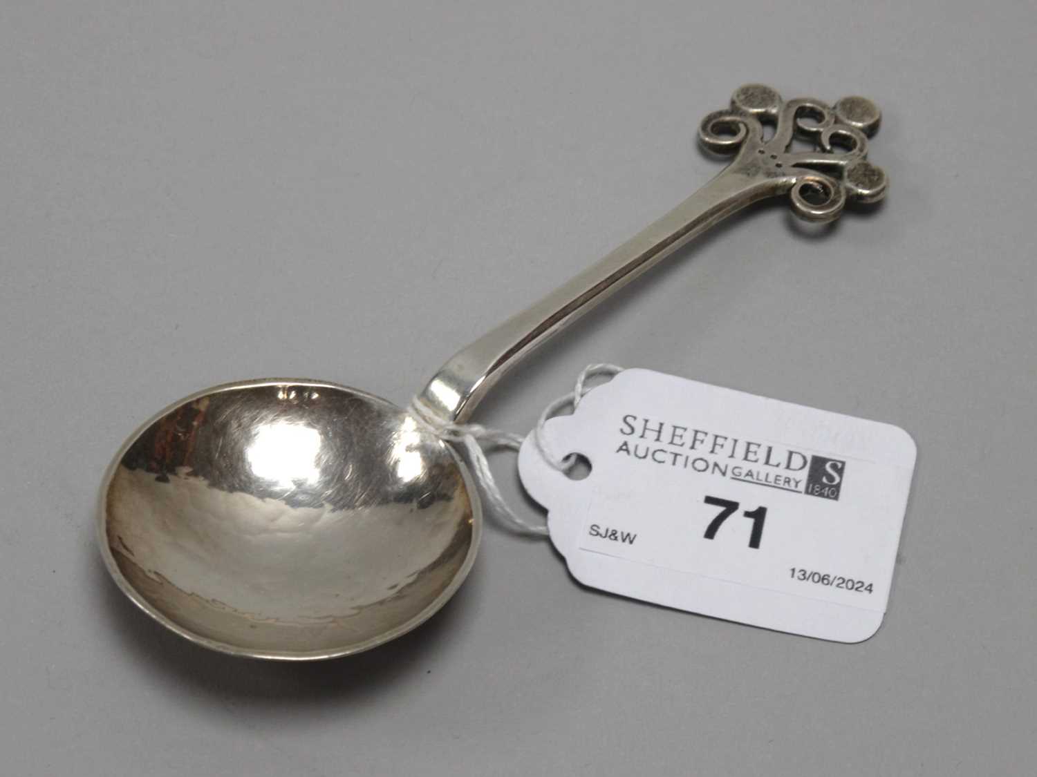 Lot 71 - Hugh Wallis; An Arts & Crafts Style Hallmarked...