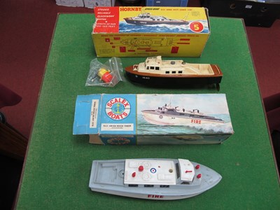 Lot 612 - 1960's Plastic Hornby Launch, with correct key...