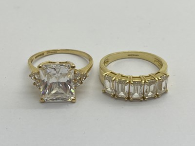 Lot 309 - A 14ct Gold Shoulder Set Ring, the radiant...