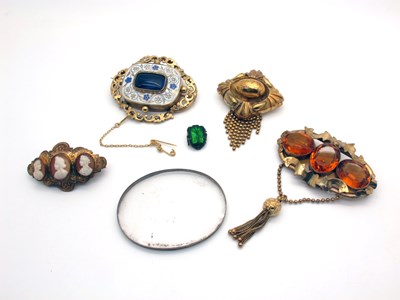 Lot 155 - A Large Decorative Victorian Brooch, the deep...