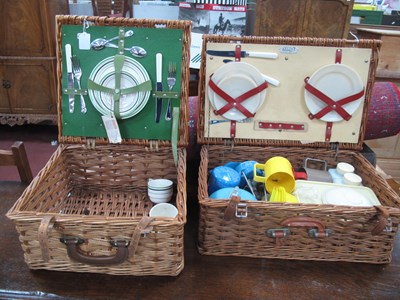 Lot 1602 - Optima and Sirram Picnic Hampers. (2)